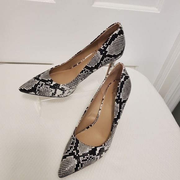 NWOB Mix No. 6 Danyah Snakeprint Stilettos Size 10M, Stylish - Picture 9 of 9